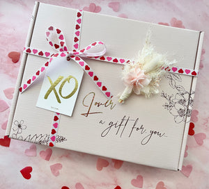 *Limited Edition* Valentine's Day Personalised Gift Box (inc name, ribbon, wood wool filling + FREE Gift Tag)