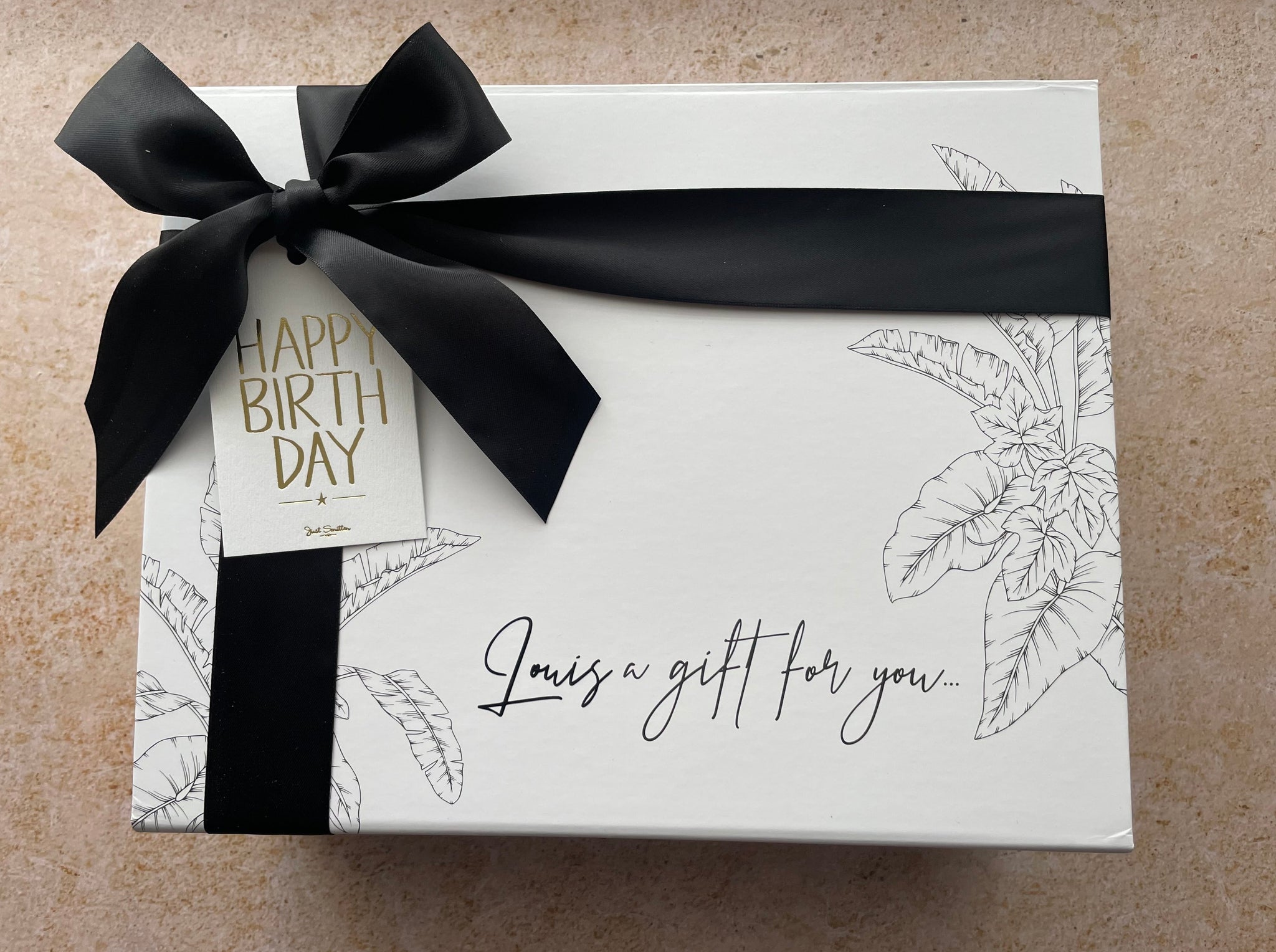 Personalised Palm Gift Box (inc name, ribbon, wood wool filling + FREE Gift Tag)