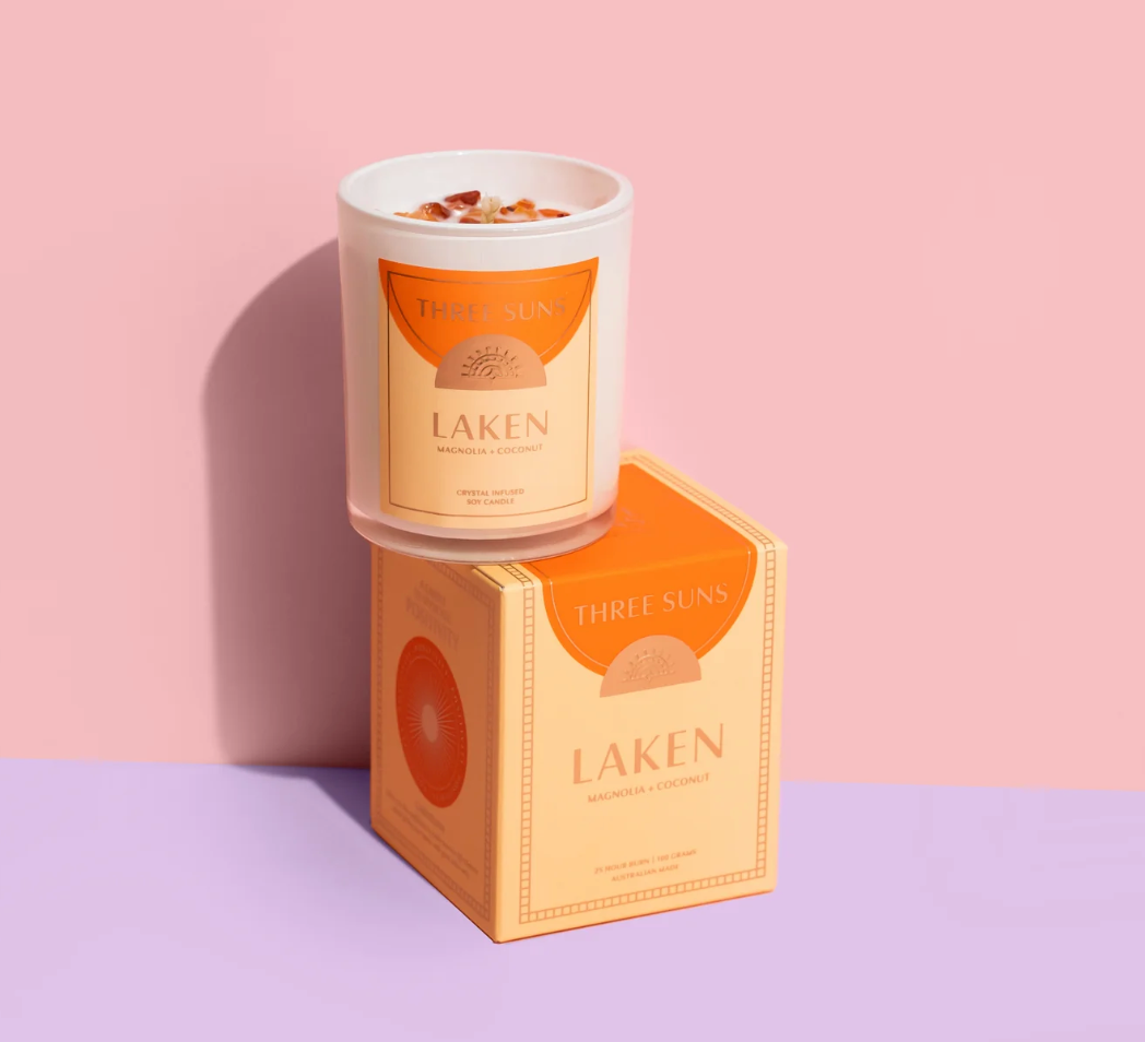 Crystal Candle of POSITIVITY *MAGNOLIA + COCONUT with white quartz*