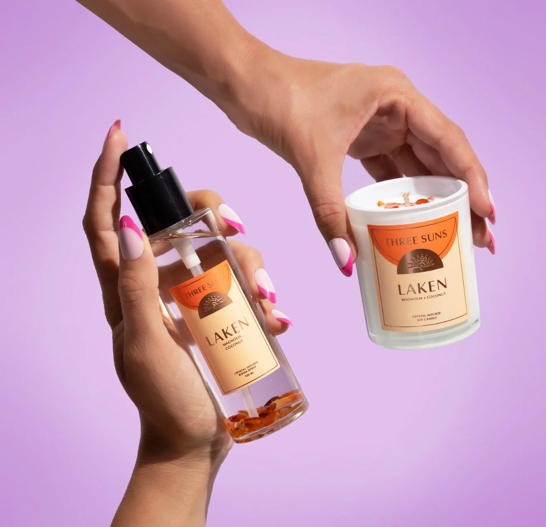 Crystal Candle of POSITIVITY *MAGNOLIA + COCONUT with white quartz*