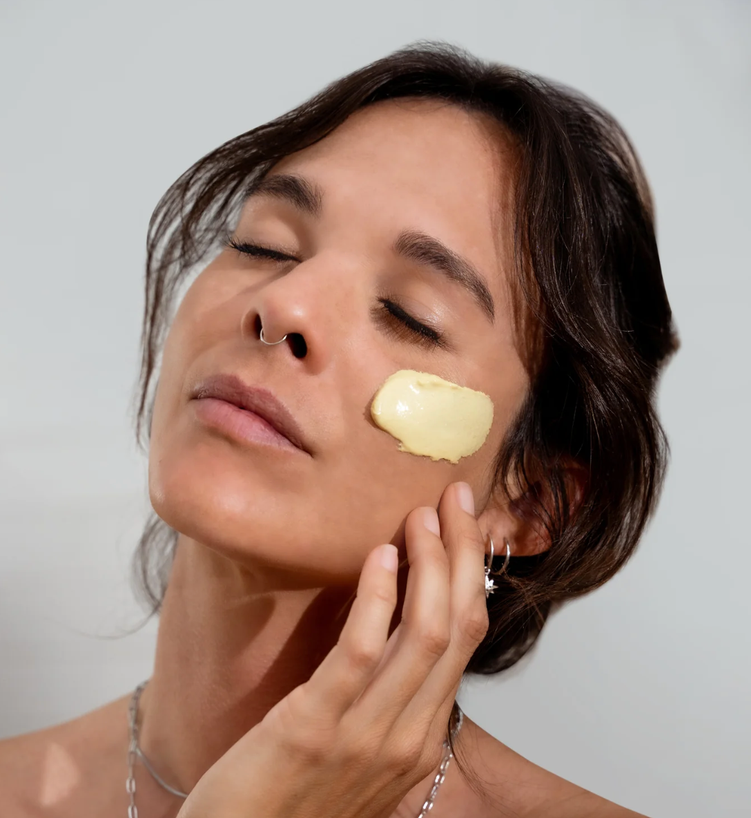 Stray Willow Golden Glow Face Mask